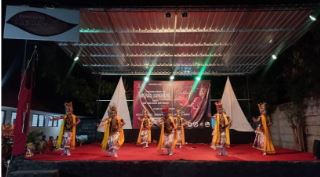 DRAMA TARI MERAS GANDRUNG BANYUWANGI