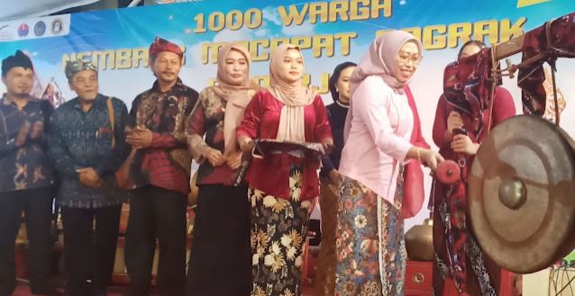 1000 Warga Nembang Macapat Gagrak Sidoarjo
