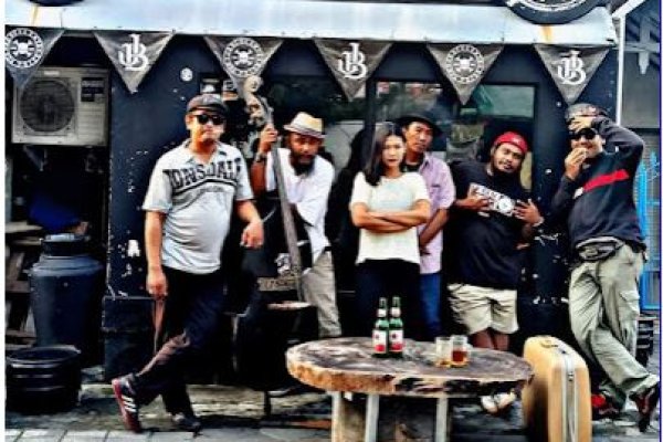 PERTANYAAN-PERTANYAAN MENGENAI THE SUKUDALU: LAHIRNYA OTENTISITAS BAND URBAN 